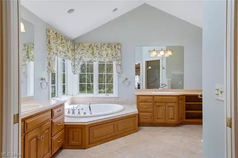 32245 Burlwood Dr, Solon, OH 44139 photo 24