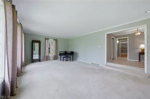 32245 Burlwood Dr, Solon, OH 44139 photo 12