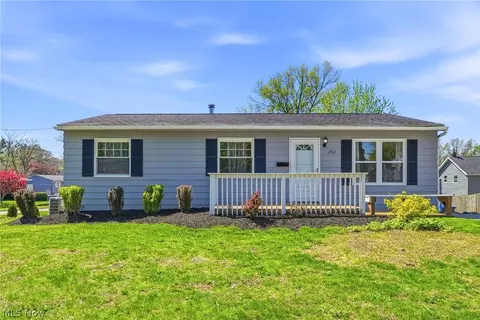 1762 Underwood St, Cuyahoga Falls, OH 44221