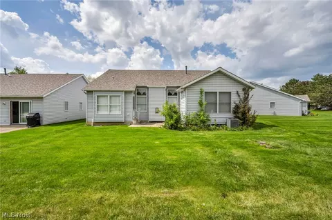 Exterior - 134 Stonehedge Dr, Elyria, OH 44035 photo 5 of 7