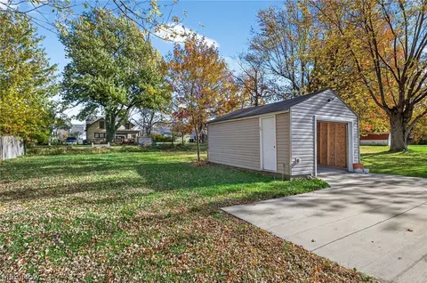 Exterior - 612 Thayer Ave, Ashtabula, OH 44004 photo 3 of 3