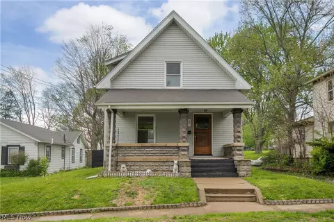 2 Ohio Ave NE, Massillon, OH 44646