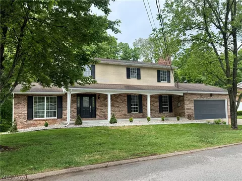 106 Wedgewood Dr, Parkersburg, WV 26104