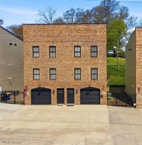 1411 Bridge St, Ashtabula, OH 44004