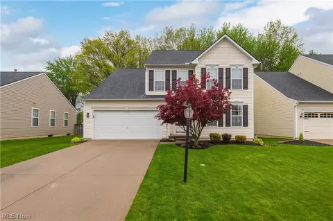 37972 Pebble Lake Trl, North Ridgeville, OH 44039