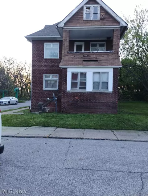 10809 Woodstock Blvd, Cleveland, OH 44104