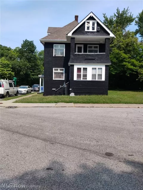 10809 Woodstock Blvd, Cleveland, OH 44104