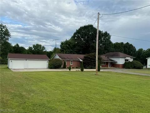 1717 Stillwagon Rd, Niles, OH 44446