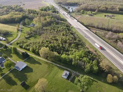 2101 Miller Graber Rd, Newton Falls, OH 44444