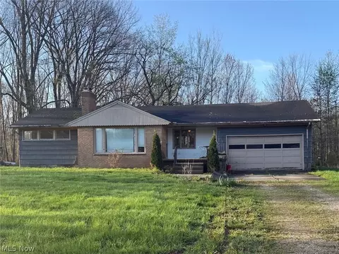 8466 Whipporwill Rd, Ravenna, OH 44266