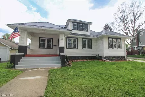 65 Duquesne St, Columbiana, OH 44408