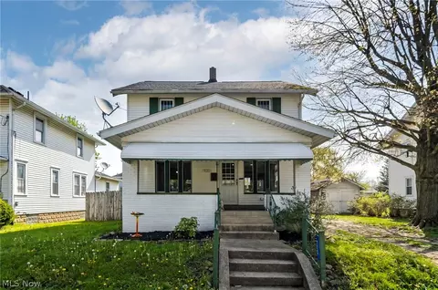 920 9th St NE, Massillon, OH 44646