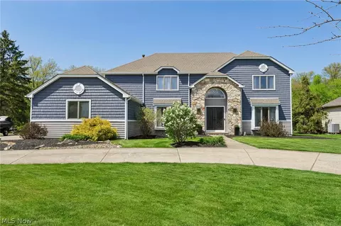 4420 Prestwick Xing, Westlake, OH 44145