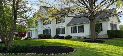 735 Jamestown Ct, Hudson, OH 44236