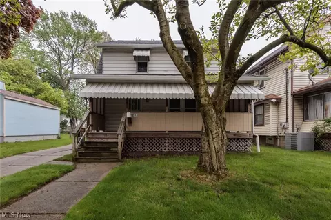 983 Dan St, Akron, OH 44310