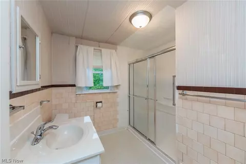 983 Dan St, Akron, OH 44310 photo 25