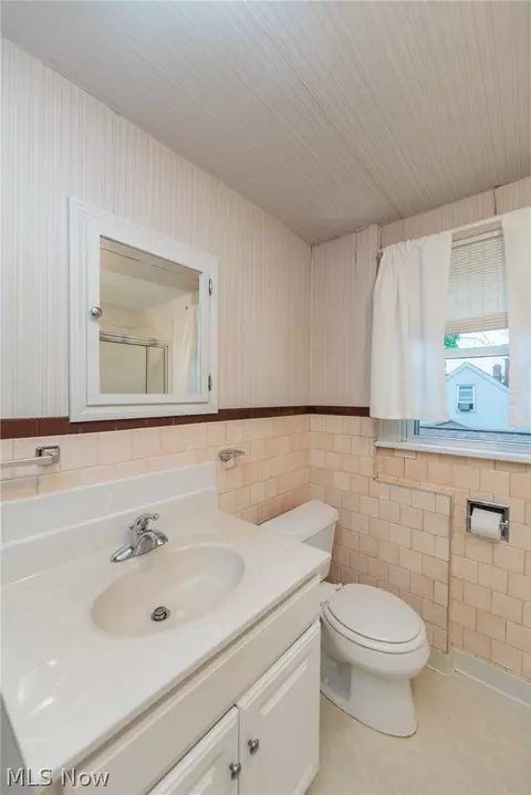 983 Dan St, Akron, OH 44310 photo 26