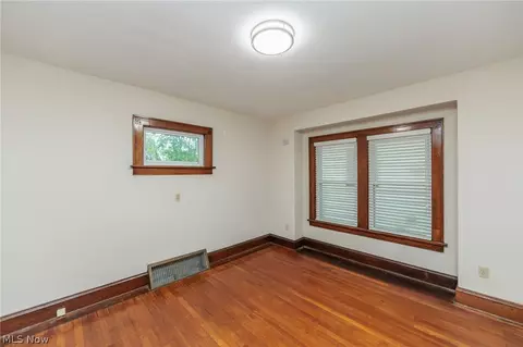 983 Dan St, Akron, OH 44310 photo 13
