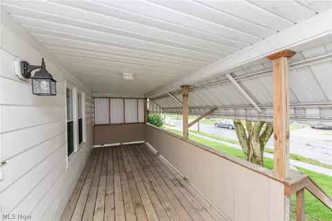 983 Dan St, Akron, OH 44310 photo 5