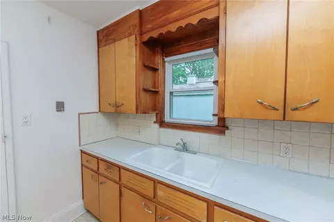 983 Dan St, Akron, OH 44310 photo 20