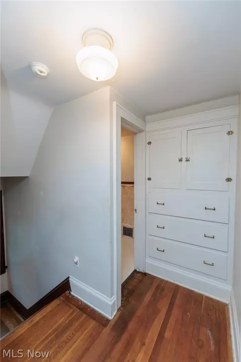983 Dan St, Akron, OH 44310 photo 23