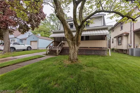 983 Dan St, Akron, OH 44310 photo 3