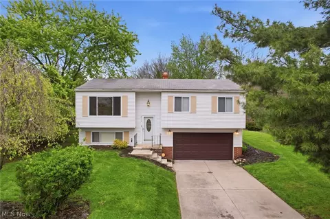 6638 Deer Ct, Bedford Heights, OH 44146