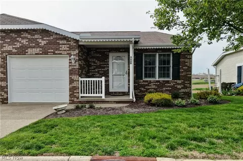 960 Mcdonald Dr NE # B, Sugarcreek, OH 44681