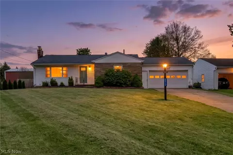 5814 Lake Cable Ave NW, Canton, OH 44718
