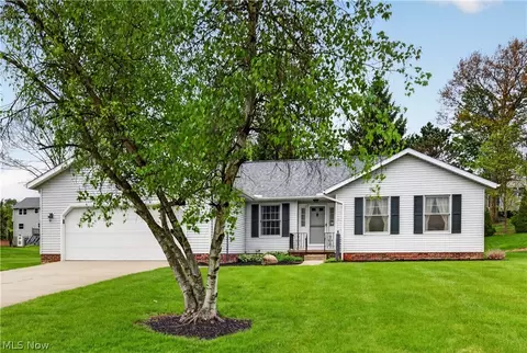 1338 Sharonbrook Dr, Twinsburg, OH 44087