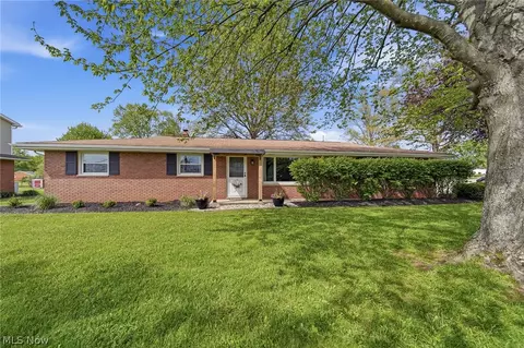3295 Easton St NE, Canton, OH 44721