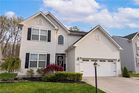 10363 Redbud Dr, Aurora, OH 44202