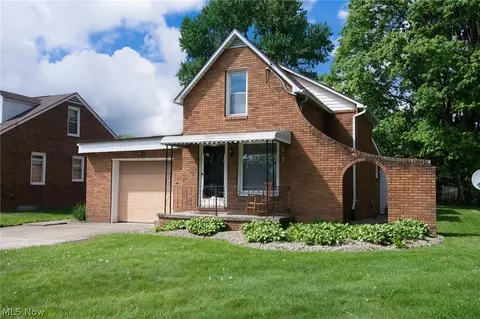 1528 Stepney St, Niles, OH 44446