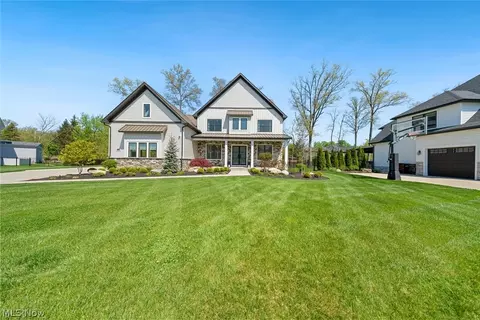 29288 Hampshire Pl, Westlake, OH 44145