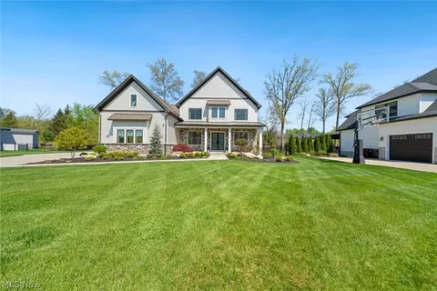 29288 Hampshire Pl, Westlake, OH 44145