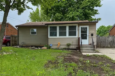 1214 Pennsylvania Ave, Lorain, OH 44052