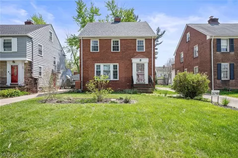 3748 Berkeley Rd, Cleveland Heights, OH 44118