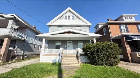 3581 E 149th St, Cleveland, OH 44120