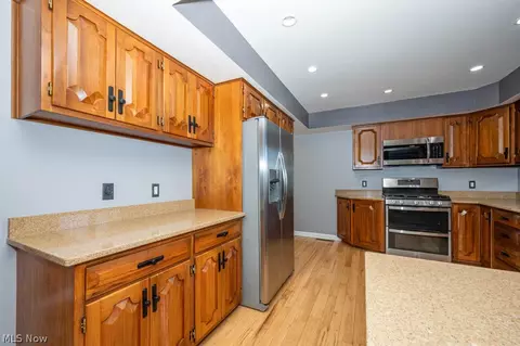 5841 Sharon Dr, Boardman, OH 44512 photo 8