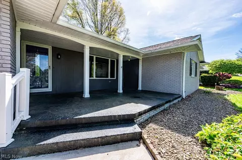 5841 Sharon Dr, Boardman, OH 44512 photo 2
