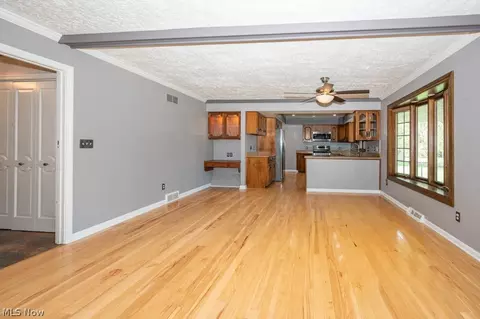 5841 Sharon Dr, Boardman, OH 44512 photo 5