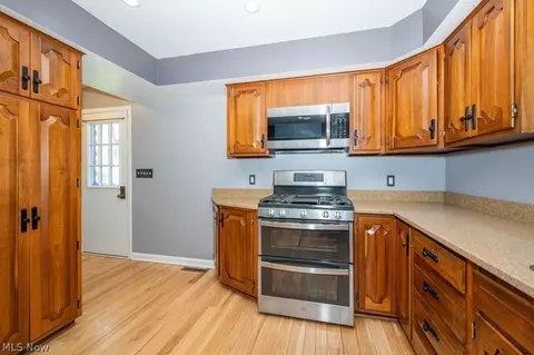 5841 Sharon Dr, Boardman, OH 44512 photo 10
