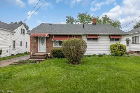 9609 Alexander Rd, Garfield Heights, OH 44125