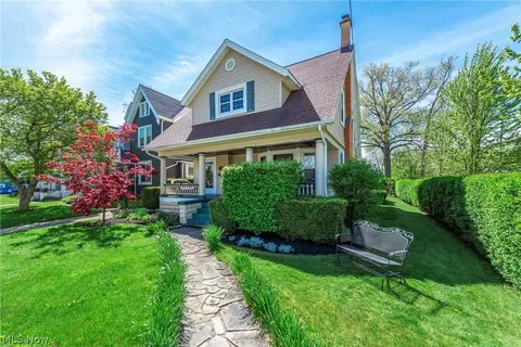 14013 Clifton Blvd, Lakewood, OH 44107