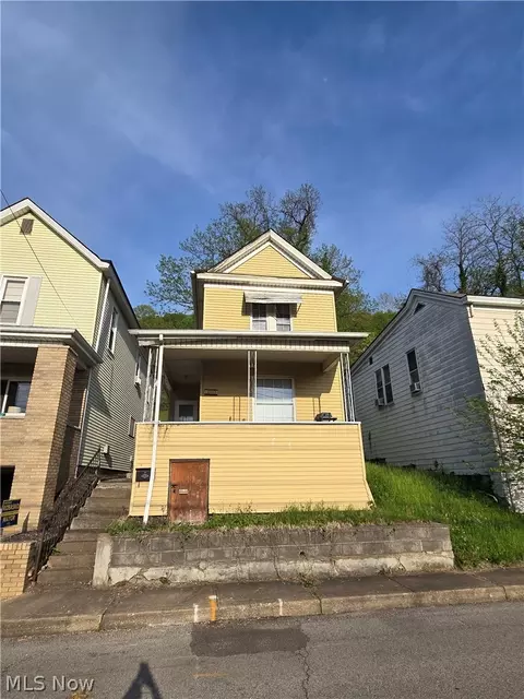1500 Marshall St, Mcmechen, WV 26040