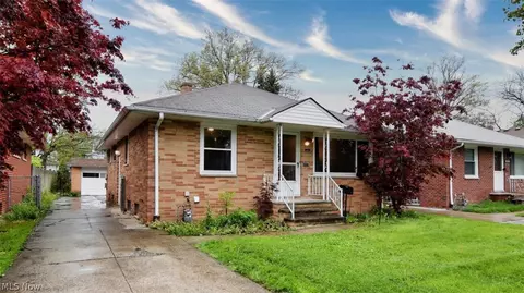 1098 Homestead Rd, South Euclid, OH 44121