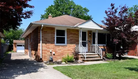 1098 Homestead Rd, South Euclid, OH 44121