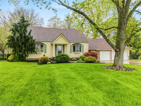 10743 Chippewa Rd, Brecksville, OH 44141