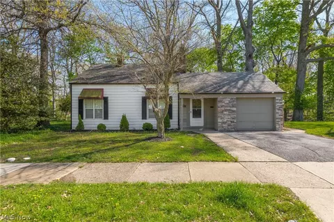 3675 Randolph Rd, Cleveland Heights, OH 44121