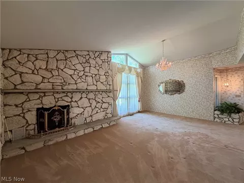 Living - 183 Varner Rd, Walker, WV 26180 photo 3 of 6